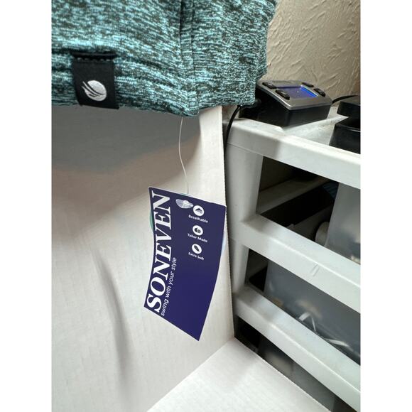 NWT Soneven Cowl Neck Long Sleeve Thumb Holes Zip Pockets Womens Pullover Size M - Picture 2 of 6